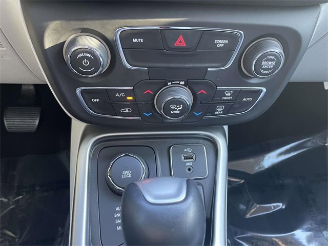 Used 2019 Jeep Compass Latitude image 21