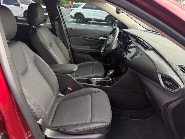 Used 2022 Buick Encore GX Select w/ Sport Touring Package FWD image 4