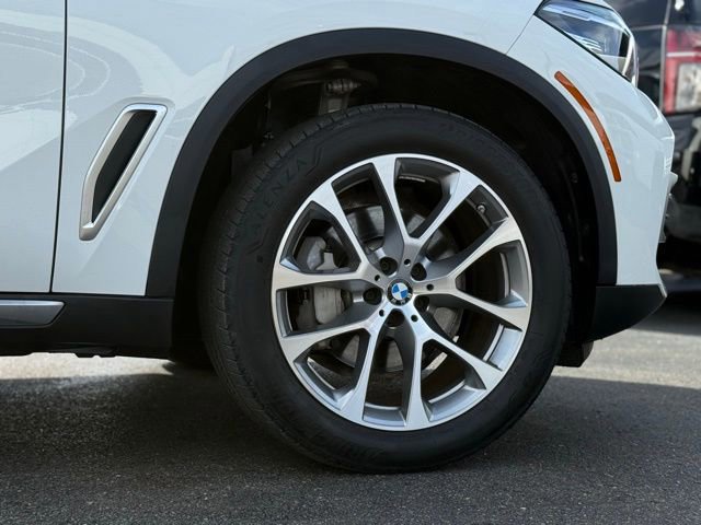 Used 2023 BMW X5 xDrive40i AWD/4WD image 55