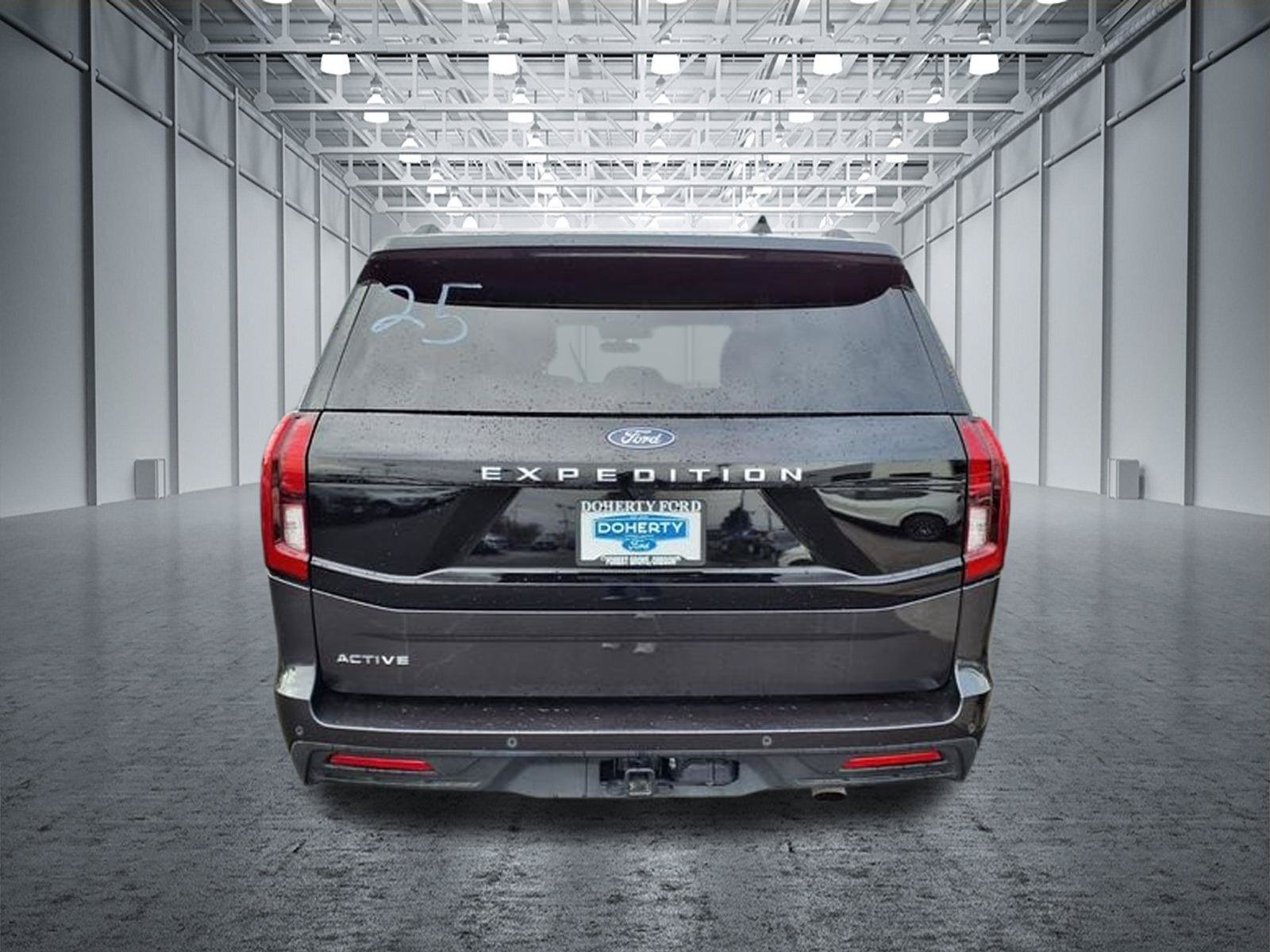 Certified 2025 Ford Expedition Active AWD/4WD image 12