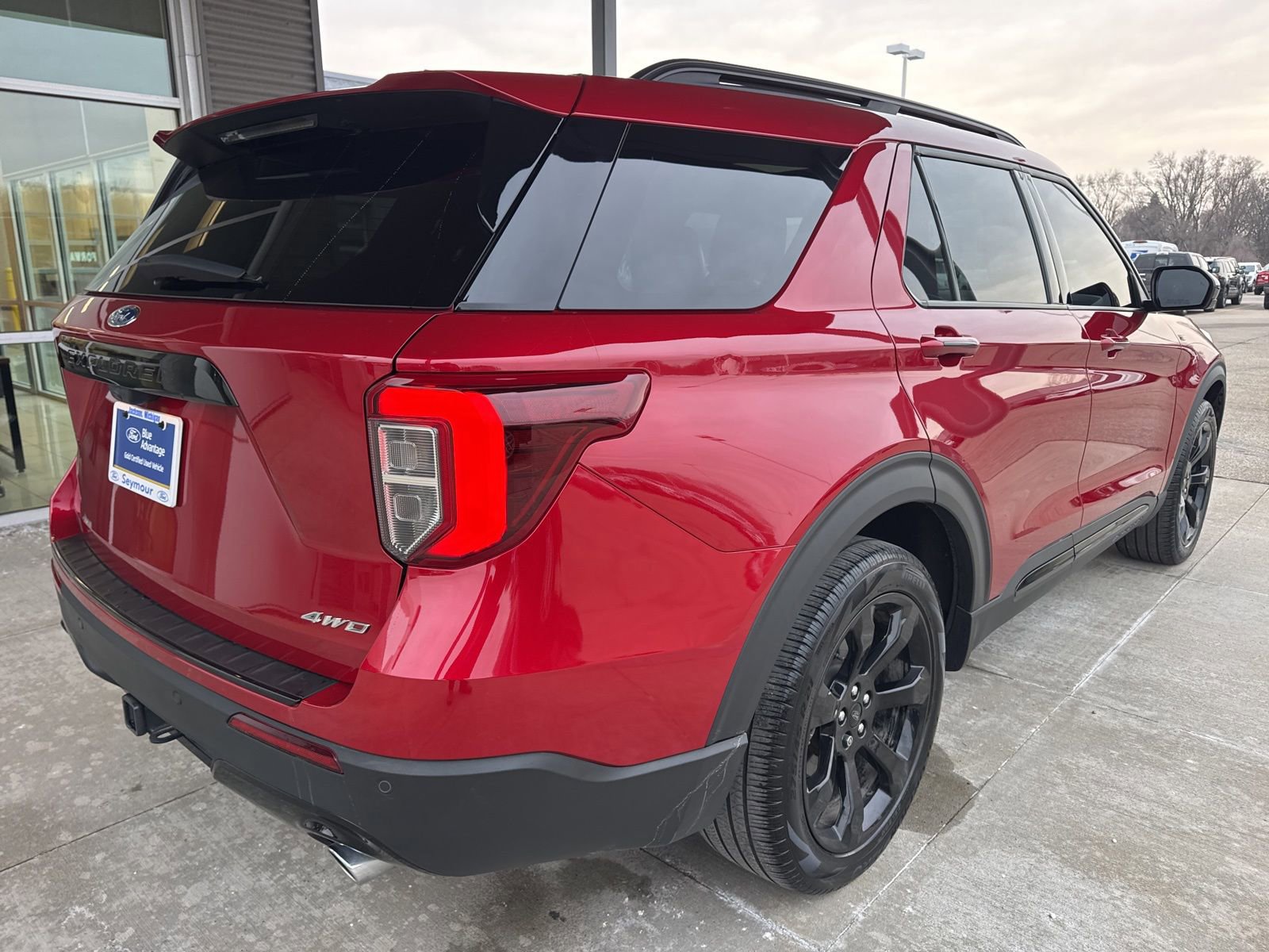 Certified 2024 Ford Explorer ST-Line w/ Class IV Trailer Tow Package image 5