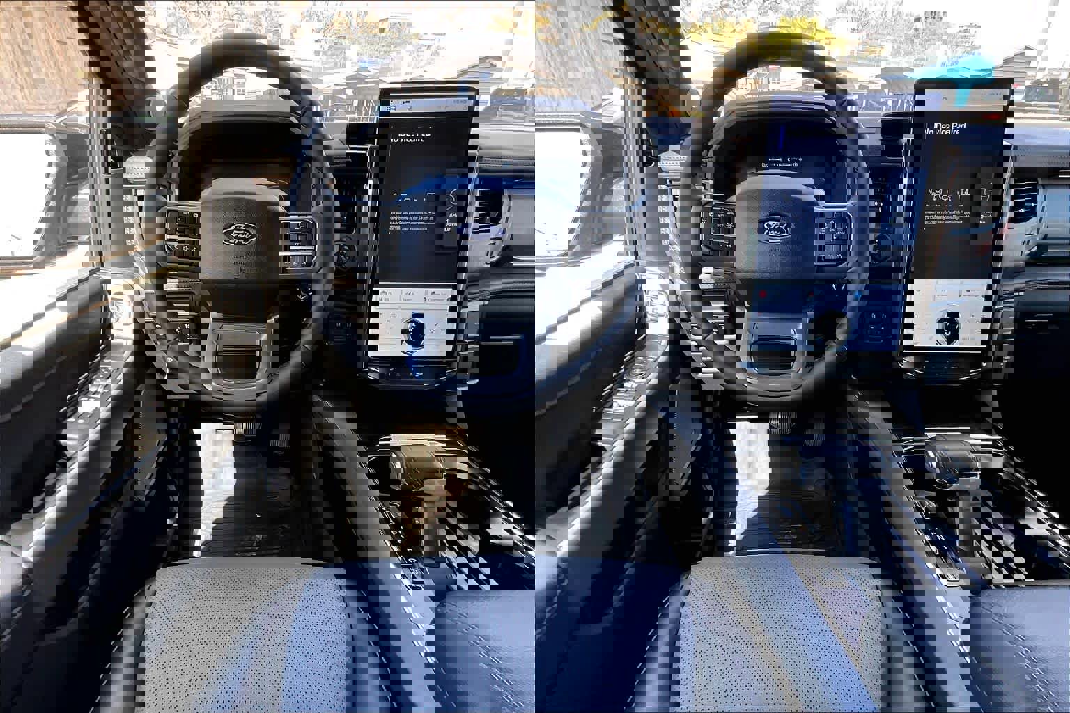 Certified 2025 Ford F150 Lightning Lariat w/ Max Trailer Tow Package image 5