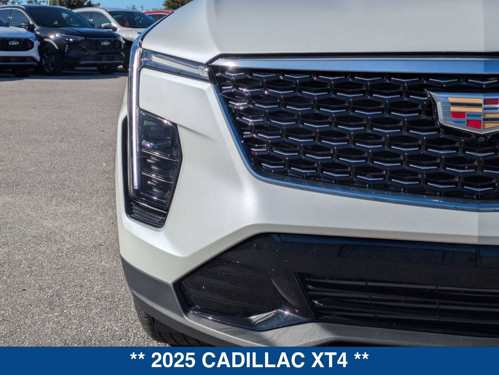 Used 2025 Cadillac XT4 Premium Luxury image 10