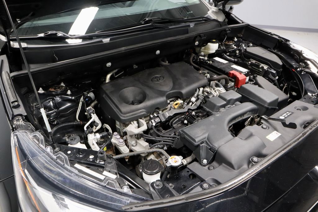 Used 2023 Toyota RAV4 LE AWD/4WD image 17