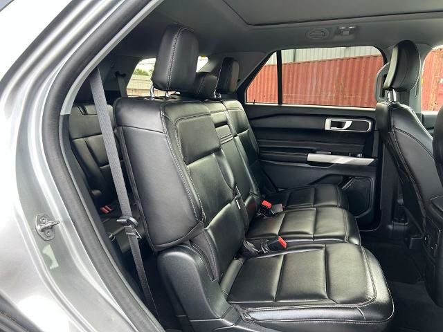 Certified 2022 Ford Explorer XLT w/ Equipment Group 202A AWD/4WD image 25
