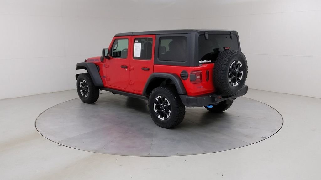 Used 2025 Jeep Wrangler Unlimited Rubicon 4xe w/ Convenience Group AWD/4WD image 16