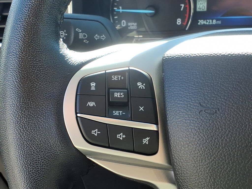 Certified 2022 Ford Explorer XLT w/ Equipment Group 202A image 28