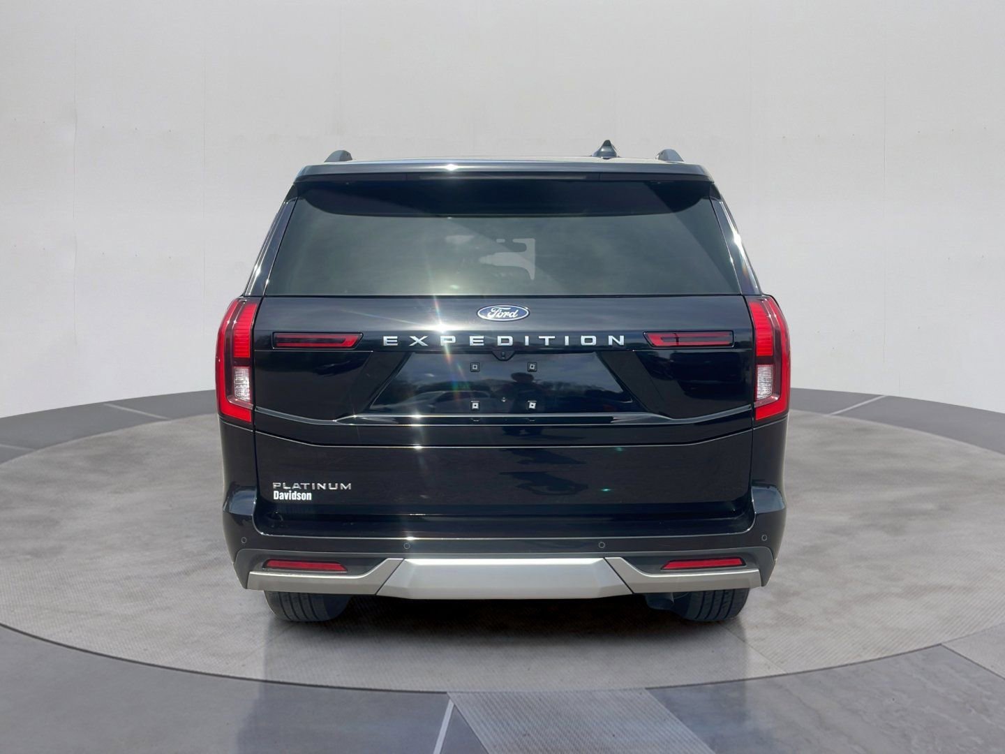Certified 2025 Ford Expedition Platinum AWD/4WD image 5
