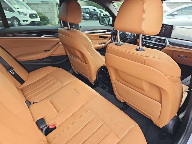 Used 2023 BMW 530i w/ Convenience Package RWD image 11