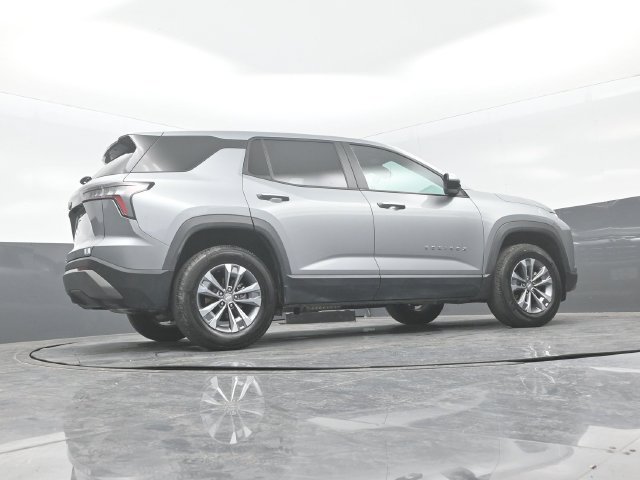 Used 2025 Chevrolet Equinox LT AWD/4WD image 24