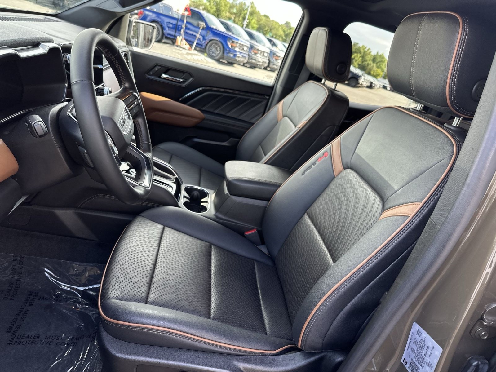 Used 2023 GMC Canyon AT4 w/ AT4 Premium Package AWD/4WD image 21