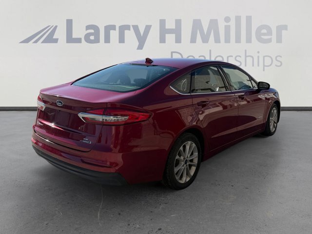Certified 2019 Ford Fusion SE FWD image 5