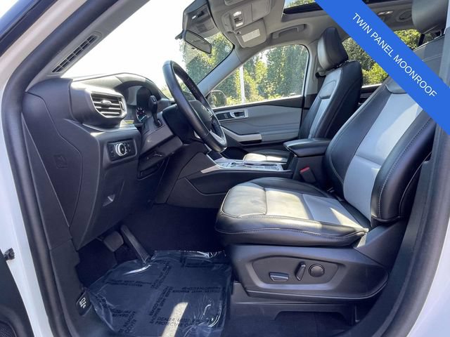 Certified 2023 Ford Explorer XLT w/ Equipment Group 202A RWD image 11