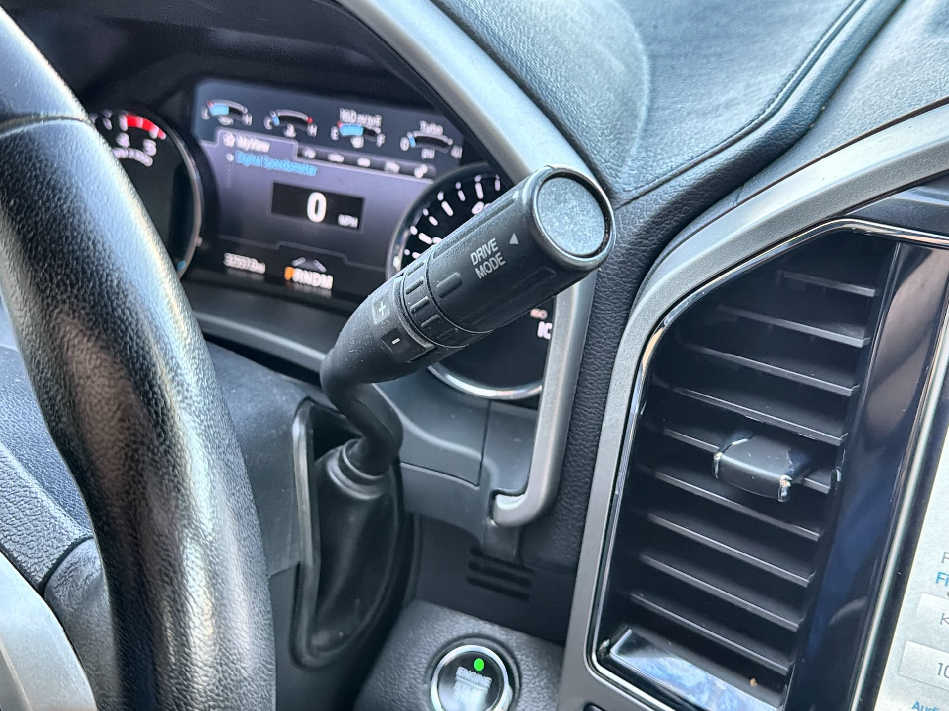 Certified 2022 Ford F250 Lariat w/ Lariat Ultimate Package AWD/4WD image 20