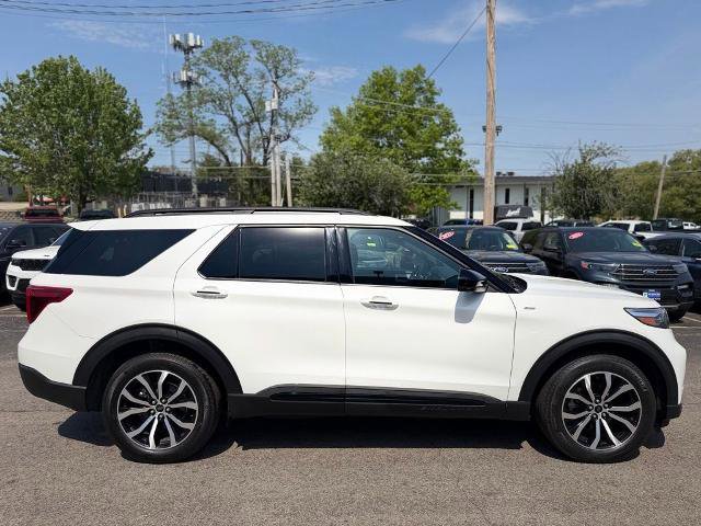 Certified 2022 Ford Explorer ST-Line AWD/4WD image 11