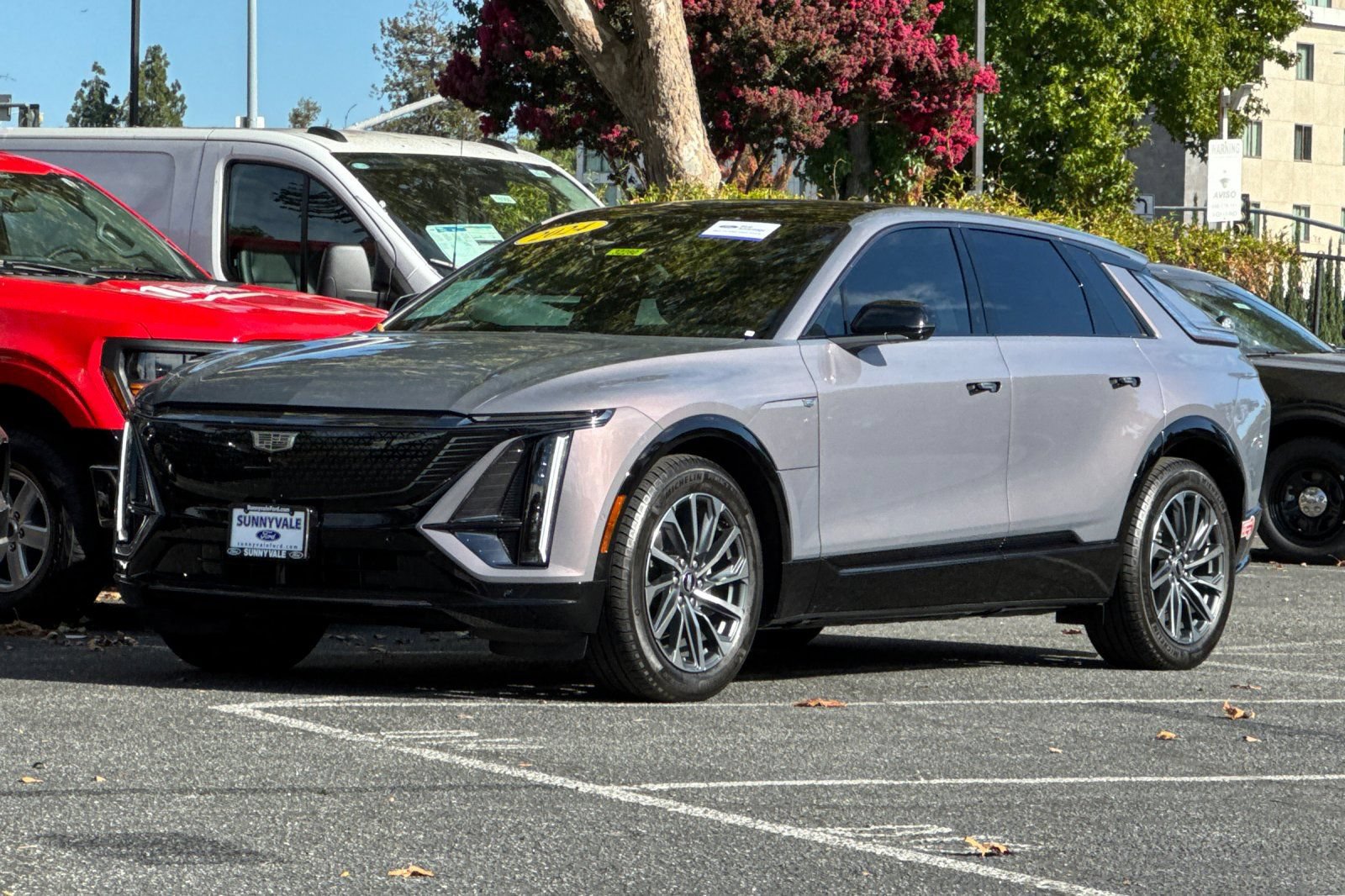 Used 2024 Cadillac Lyriq Sport AWD/4WD image 9