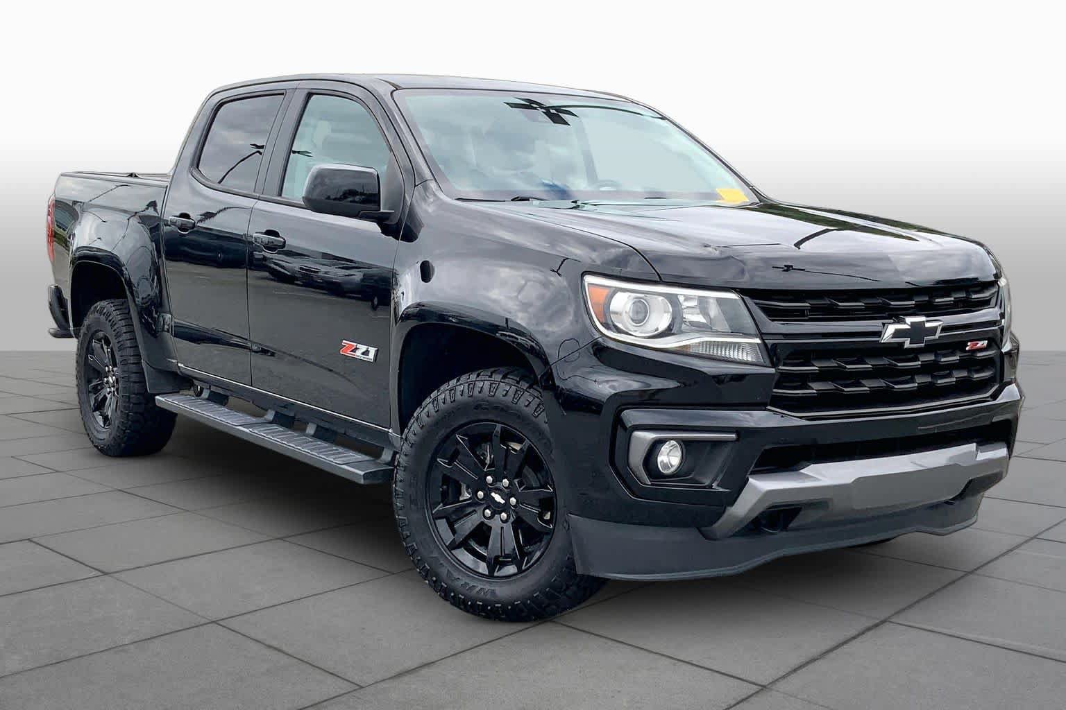 Used 2022 Chevrolet Colorado Z71 w/ Z71 Midnight Edition AWD/4WD image 3