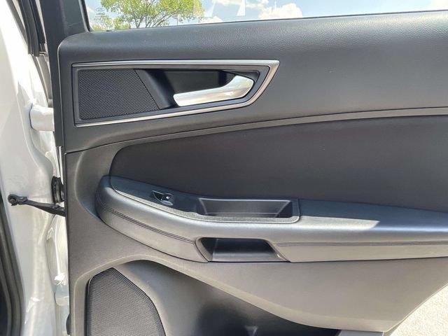 Certified 2018 Ford Edge SE w/ Cargo Accessory Package FWD image 23