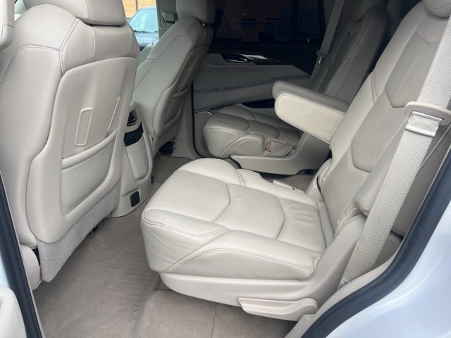 Used 2019 Cadillac Escalade Luxury image 22