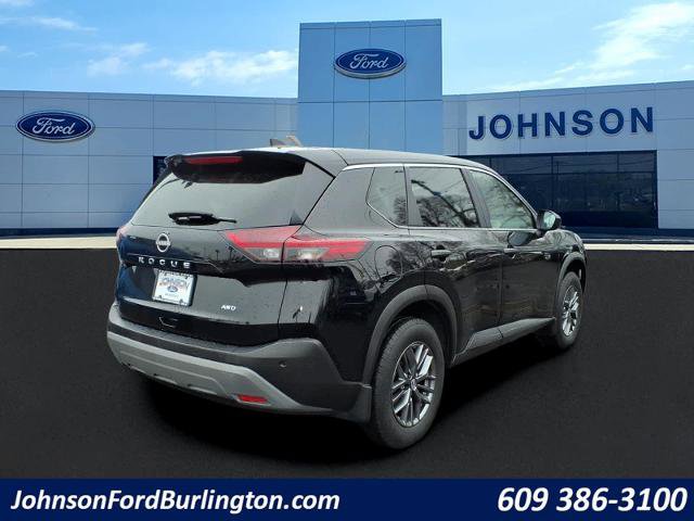 Used 2023 Nissan Rogue S image 3