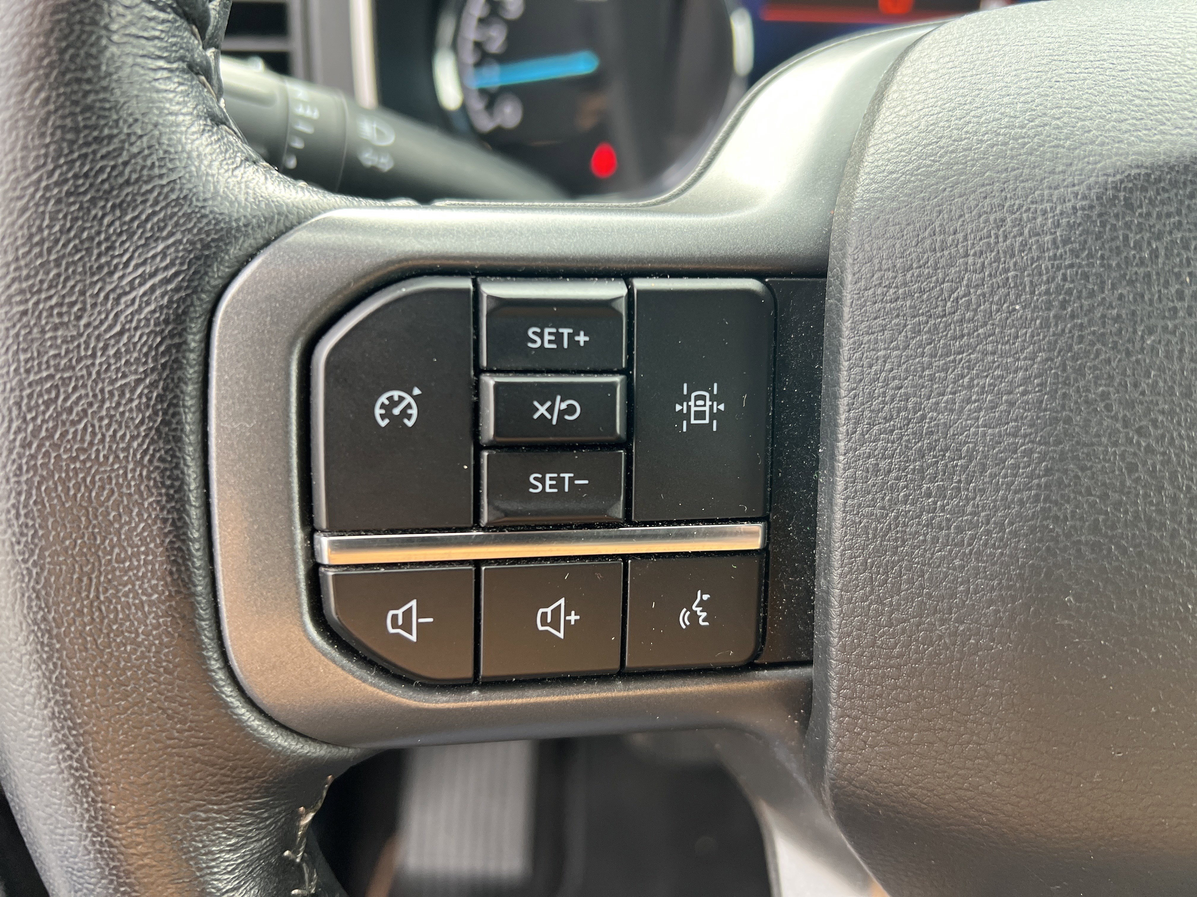 Certified 2022 Ford F150 XLT w/ Equipment Group 302A High image 30