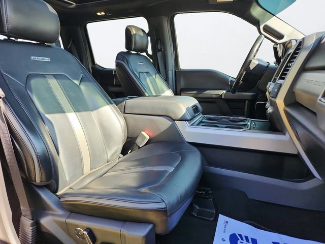 Certified 2019 Ford F250 Platinum w/ Platinum Ultimate Package AWD/4WD image 29
