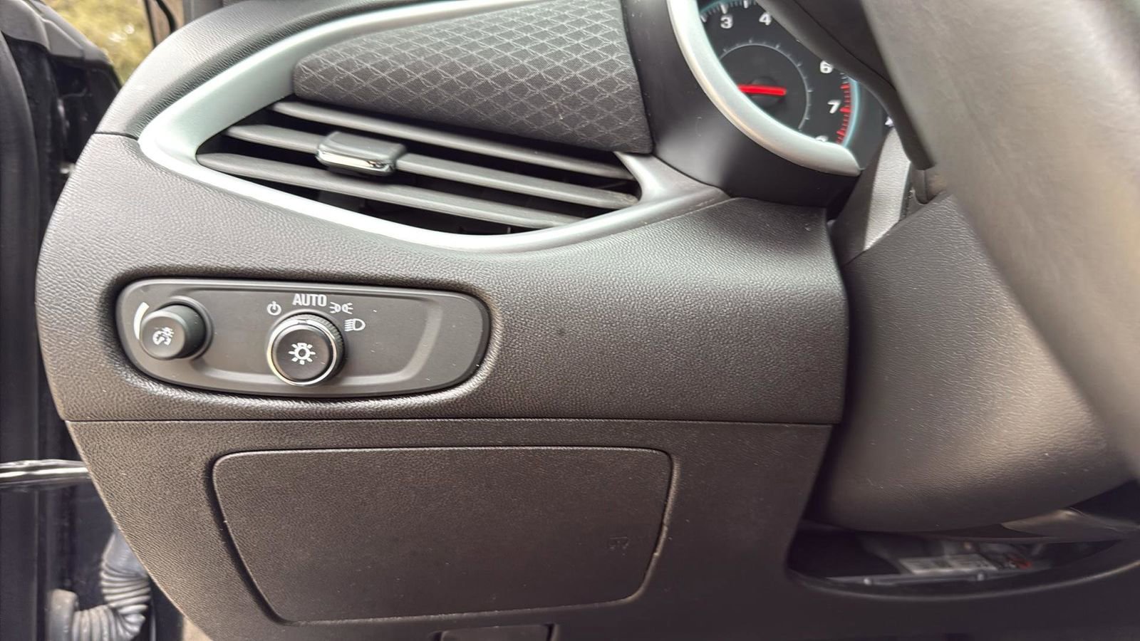 Used 2023 Chevrolet Malibu LT image 18