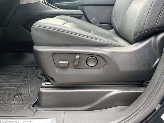 Used 2023 Chevrolet Tahoe Z71 w/ Luxury Package AWD/4WD image 23