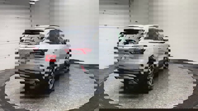 Certified 2025 Ford Escape Platinum image 6