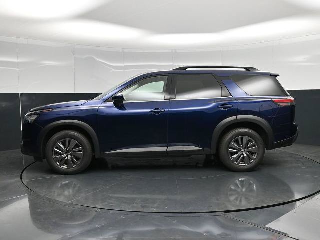 Used 2025 Nissan Pathfinder SV AWD/4WD image 9