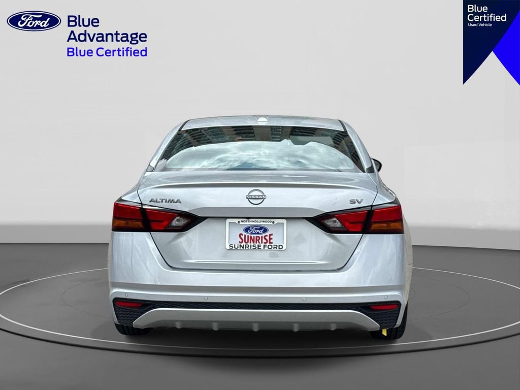 Used 2024 Nissan Altima 2.5 SV FWD image 5