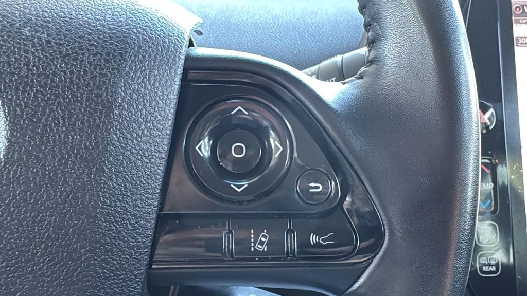 Used 2021 Toyota Prius Prime XLE image 14