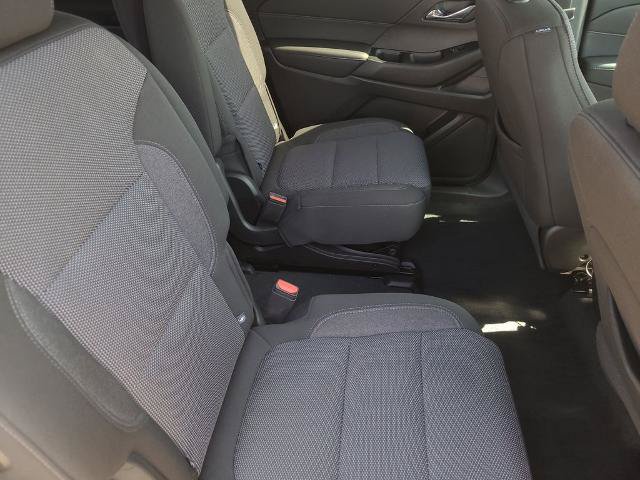 Used 2023 Chevrolet Traverse LT FWD image 12