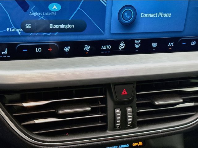 Certified 2025 Ford Escape SE w/ PHEV Premium Package FWD image 16