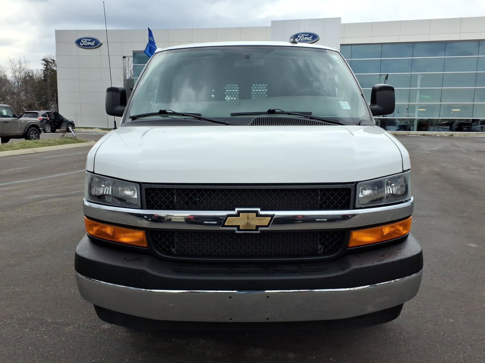 Used 2024 Chevrolet Express 2500 w/ Driver Convenience Package image 8