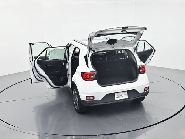 Used 2024 Hyundai Venue SEL FWD image 46