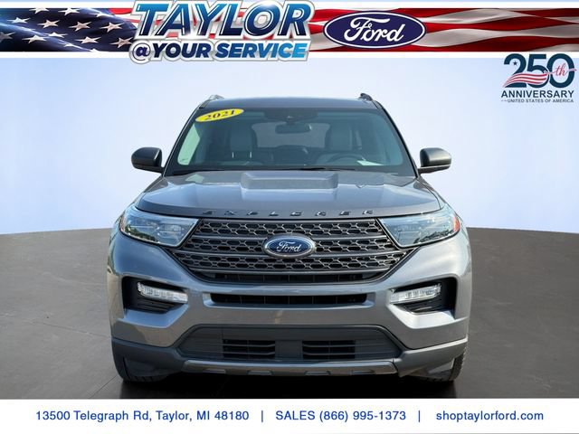 Certified 2021 Ford Explorer XLT w/ Equipment Group 202A AWD/4WD image 2