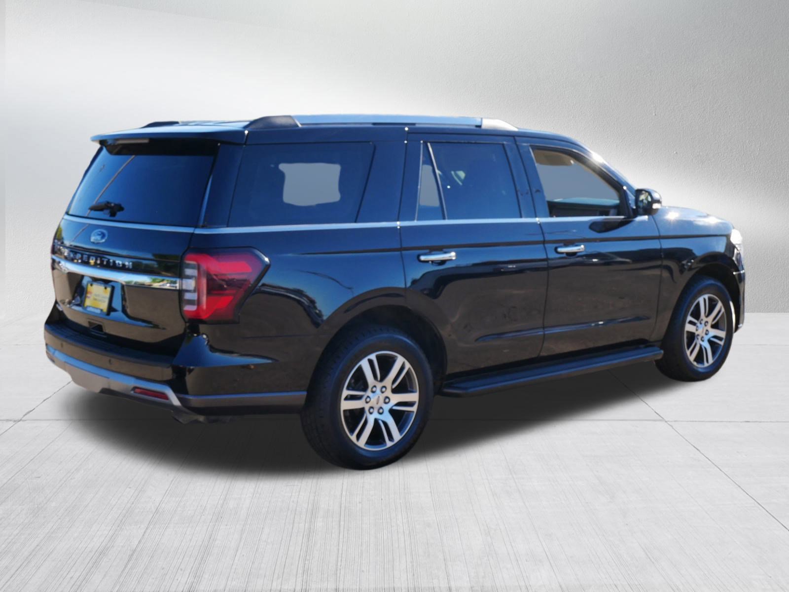 Certified 2024 Ford Expedition Limited image 5