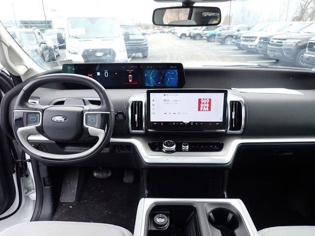 Certified 2025 Ford Expedition Max Platinum image 21