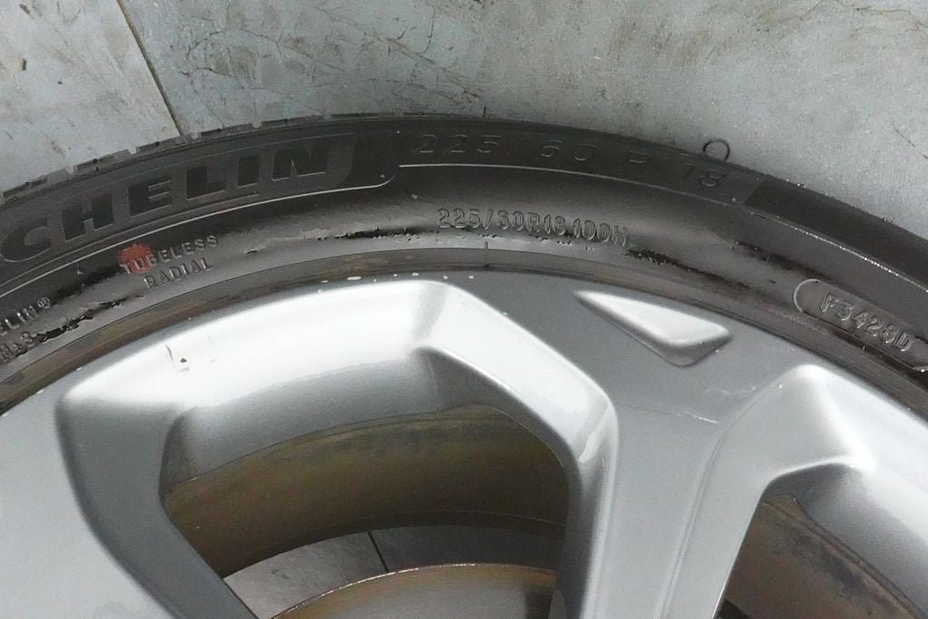 Certified 2025 Ford Escape ST-Line FWD image 33