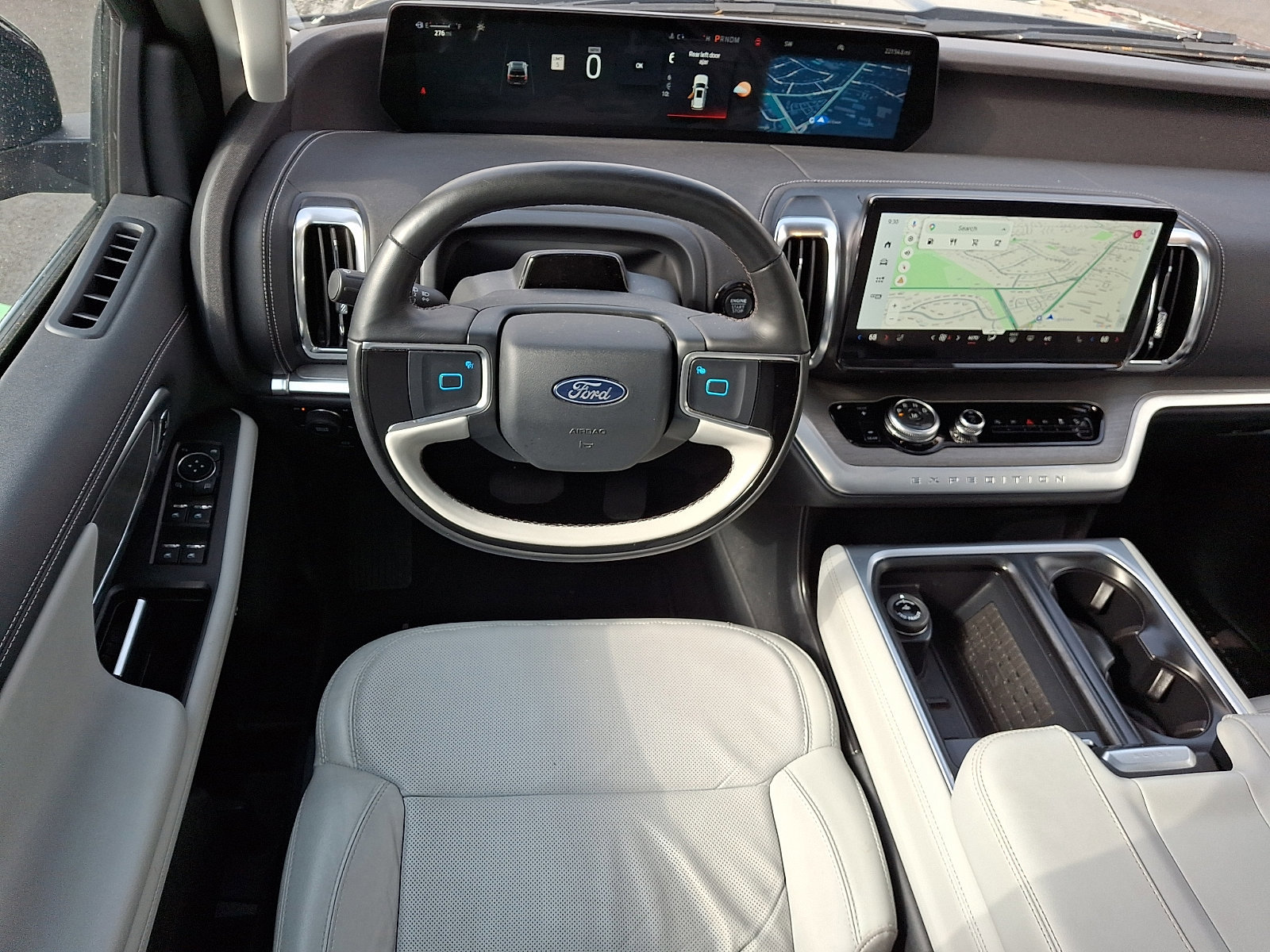 Certified 2025 Ford Expedition Platinum w/ Driver's Package AWD/4WD image 13