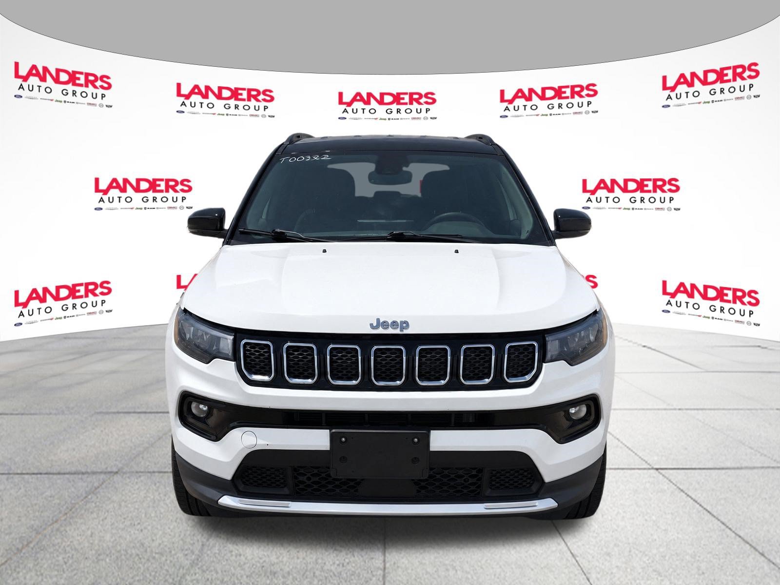 Used 2023 Jeep Compass Limited AWD/4WD image 2