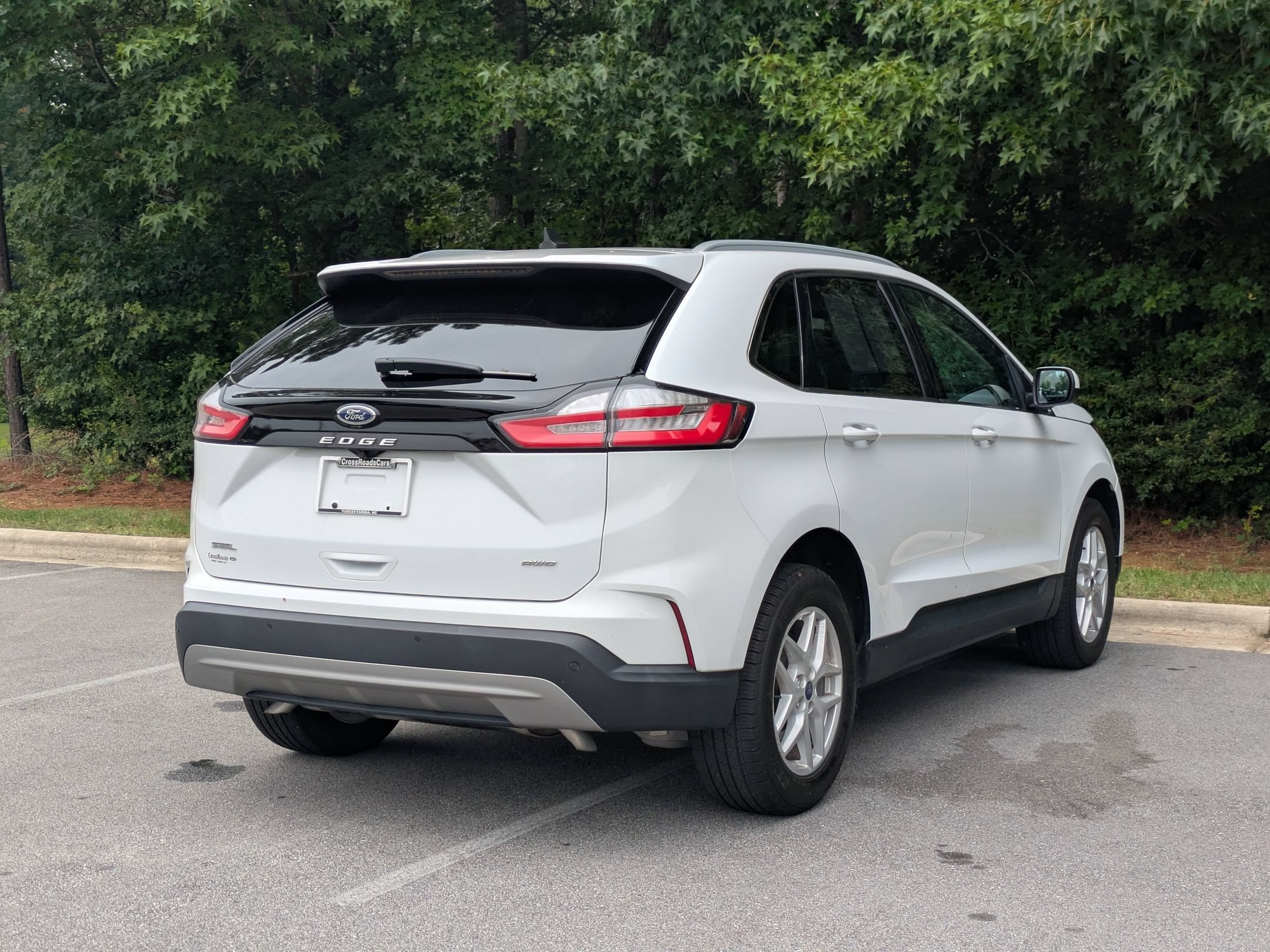 Certified 2022 Ford Edge SEL w/ Convenience Package AWD/4WD image 3
