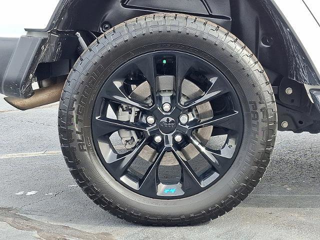 Used 2022 Jeep Wrangler Unlimited Sahara w/ Cold Weather Group image 8