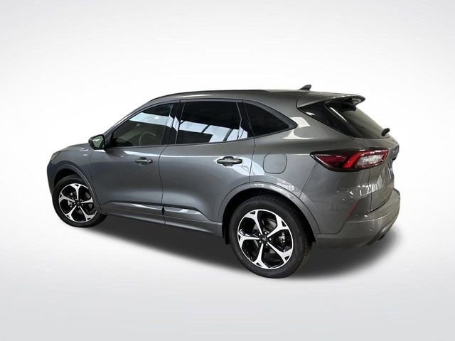 Certified 2025 Ford Escape ST-Line Elite w/ Premium Technology Package image 5