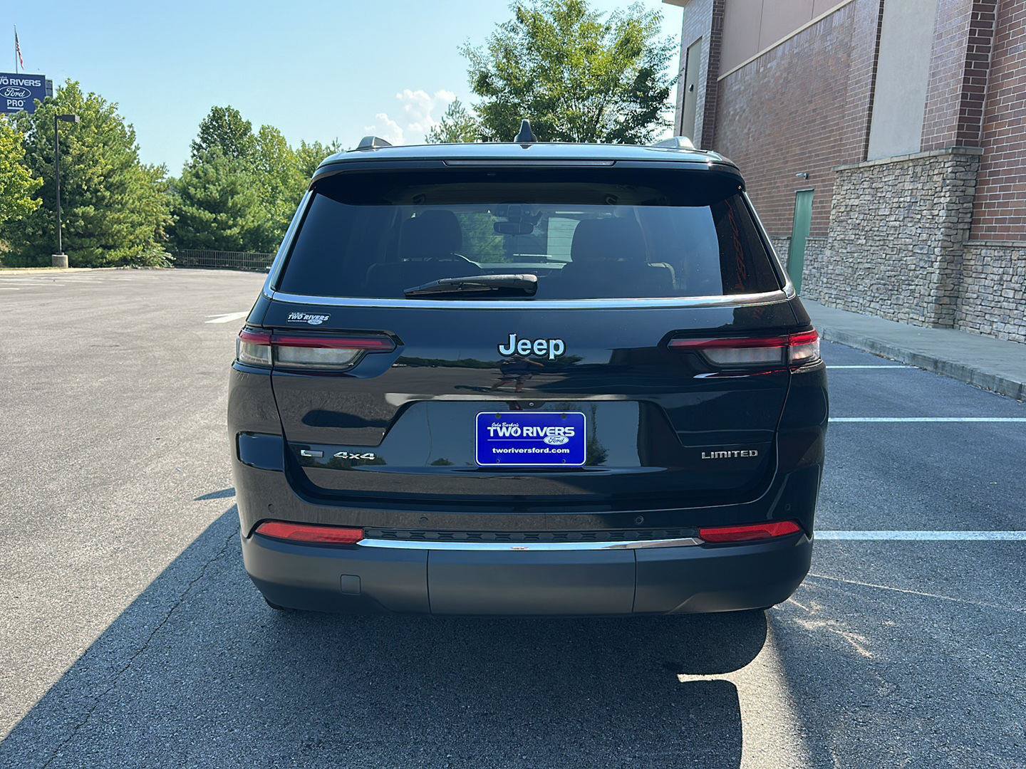 Used 2022 Jeep Grand Cherokee L Limited AWD/4WD image 4