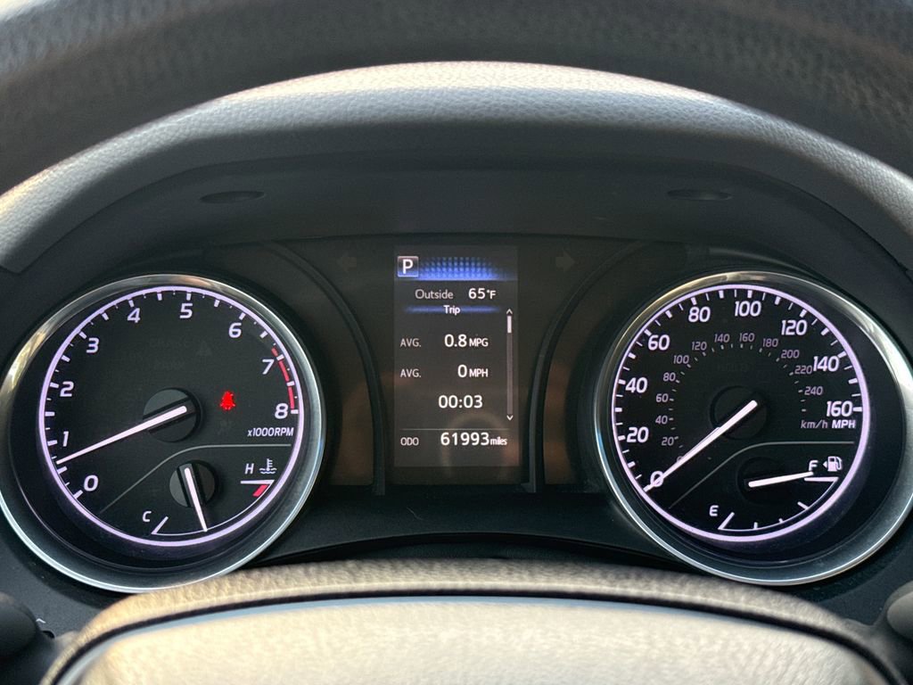 Used 2018 Toyota Camry LE image 16