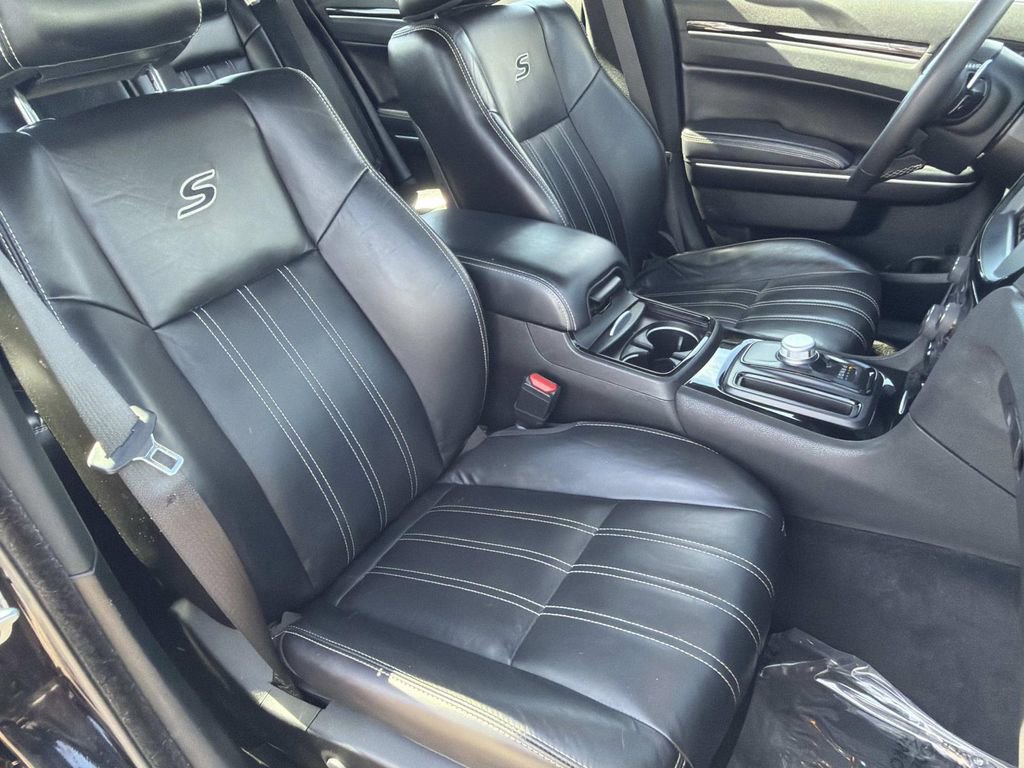 Used 2022 Chrysler 300 S image 27