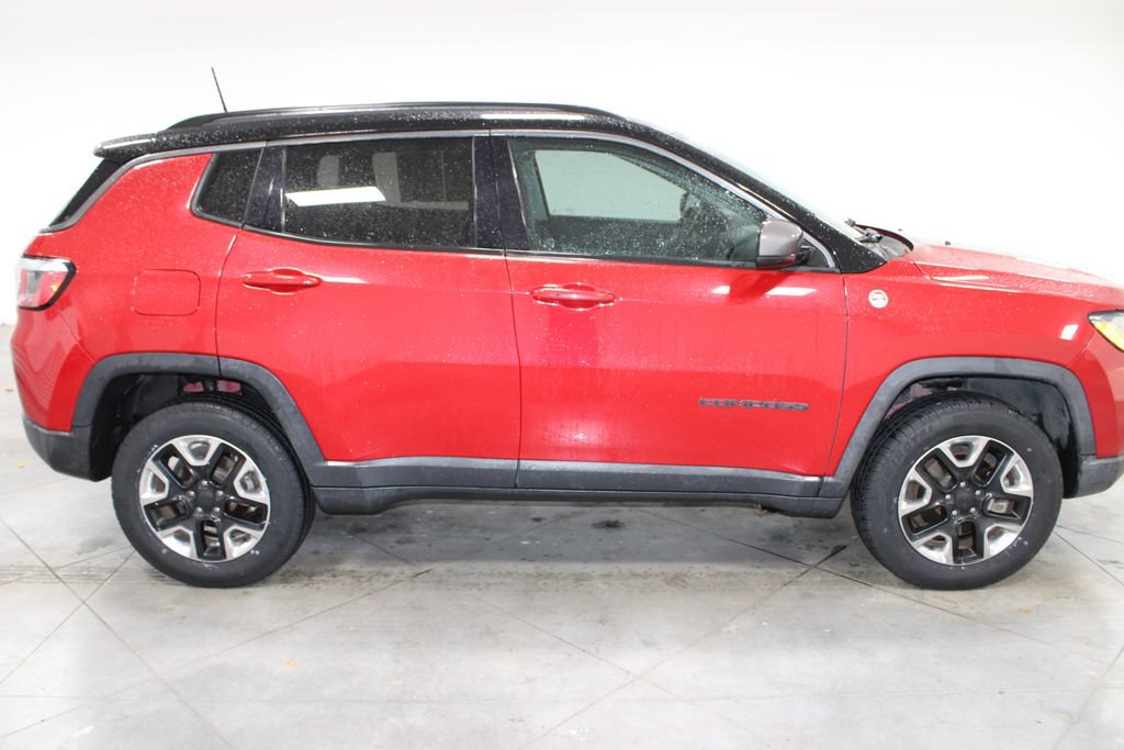 Used 2018 Jeep Compass Trailhawk w/ Leather Interior Group AWD/4WD image 12
