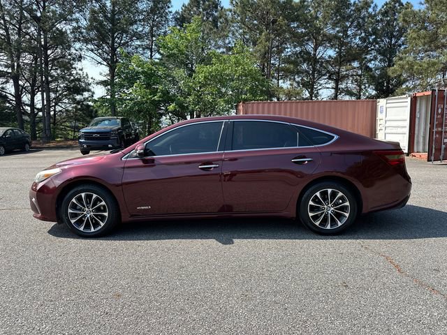 Used 2017 Toyota Avalon XLE Plus FWD image 2
